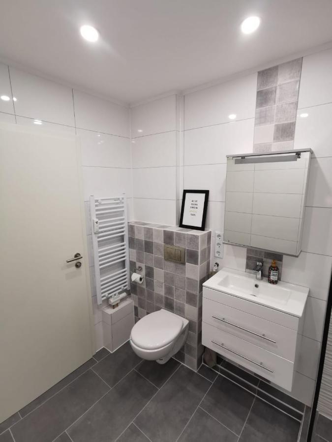 Frisch Sanierte Ferienwohnung 2 Min Vom Suedstrand - Balkon - Pay Tv Wilhelmshaven Exterior photo